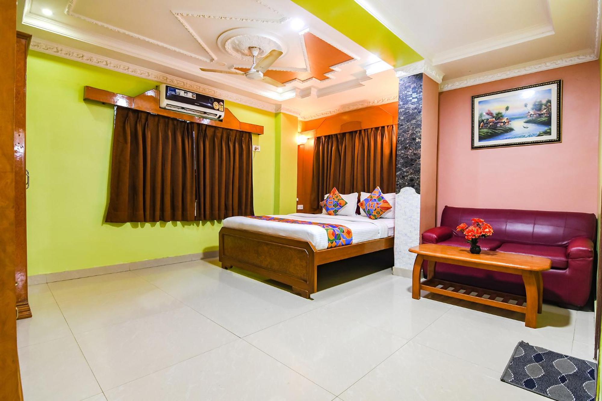 Fabexpress Wild Orchid - 800m From Medica Superspecialty Hospital Hotel