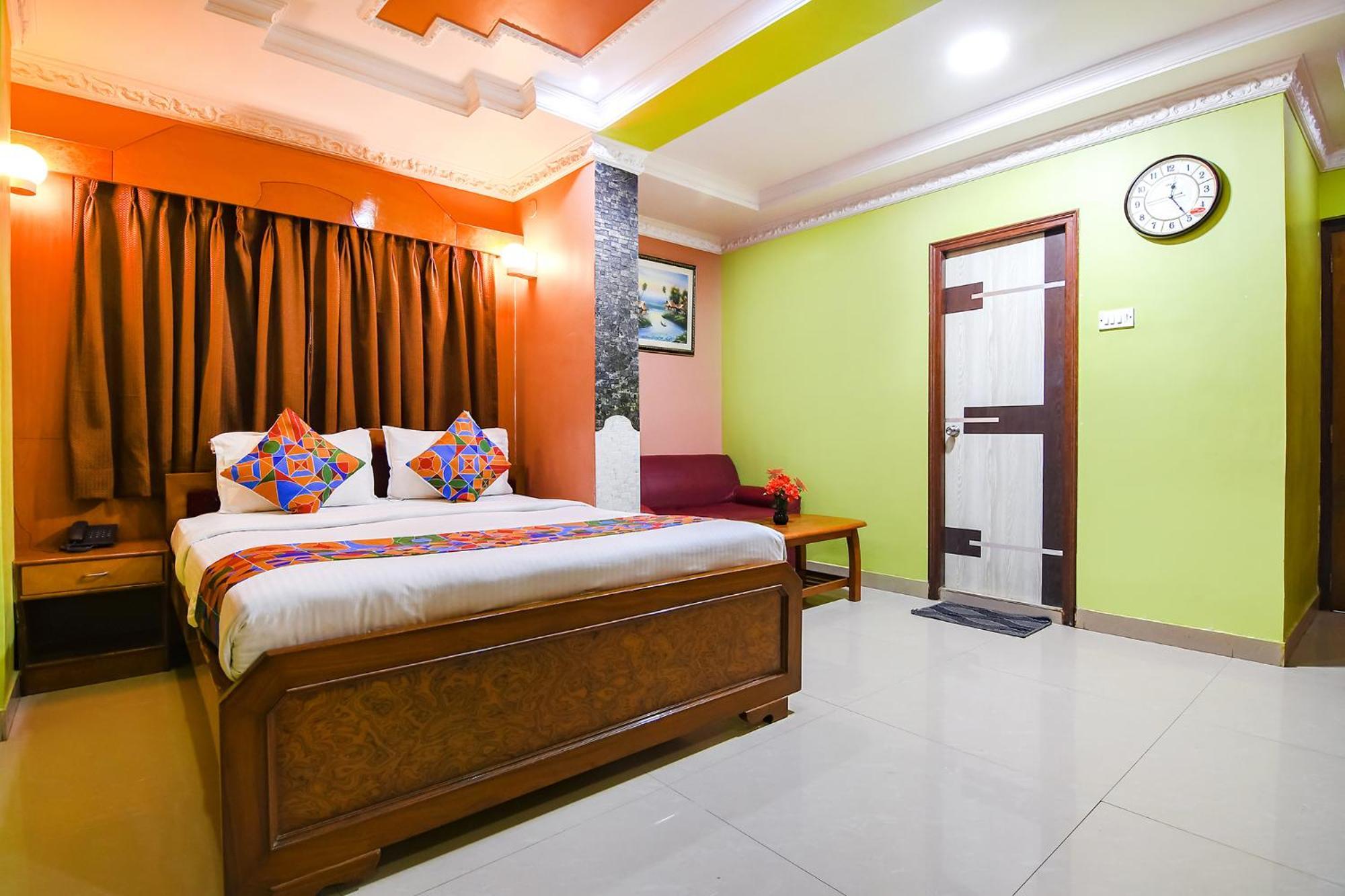Hotel Fabexpress Wild Orchid - 800m From Medica Superspecialty Hospital